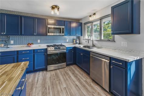 1004 Eastwood Street NE Canton OH 44714