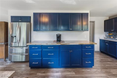 1004 Eastwood Street NE Canton OH 44714