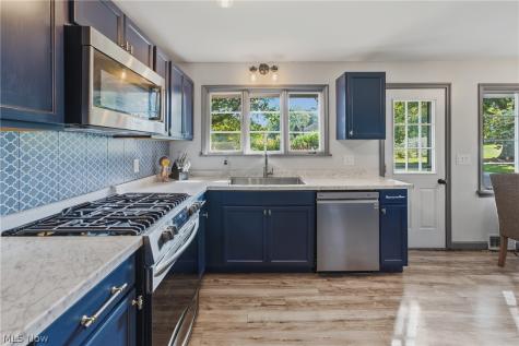 1004 Eastwood Street NE Canton OH 44714