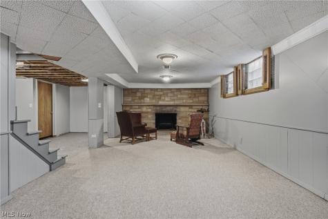 1004 Eastwood Street NE Canton OH 44714