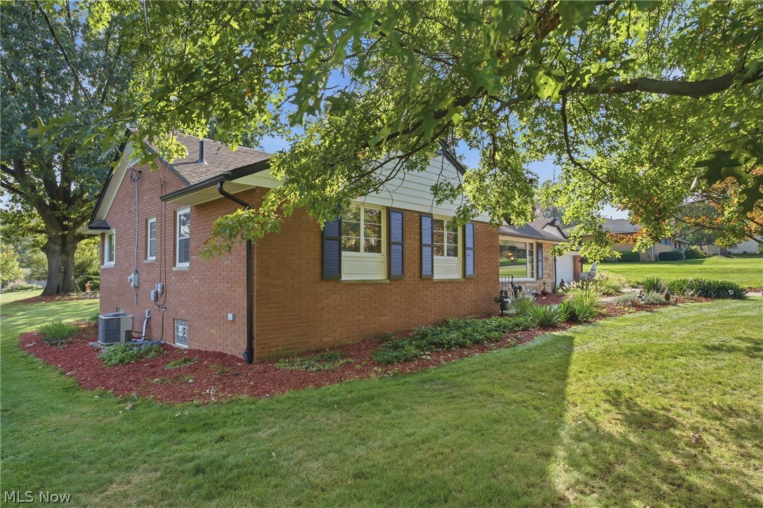 1004 Eastwood Street NE Canton OH 44714