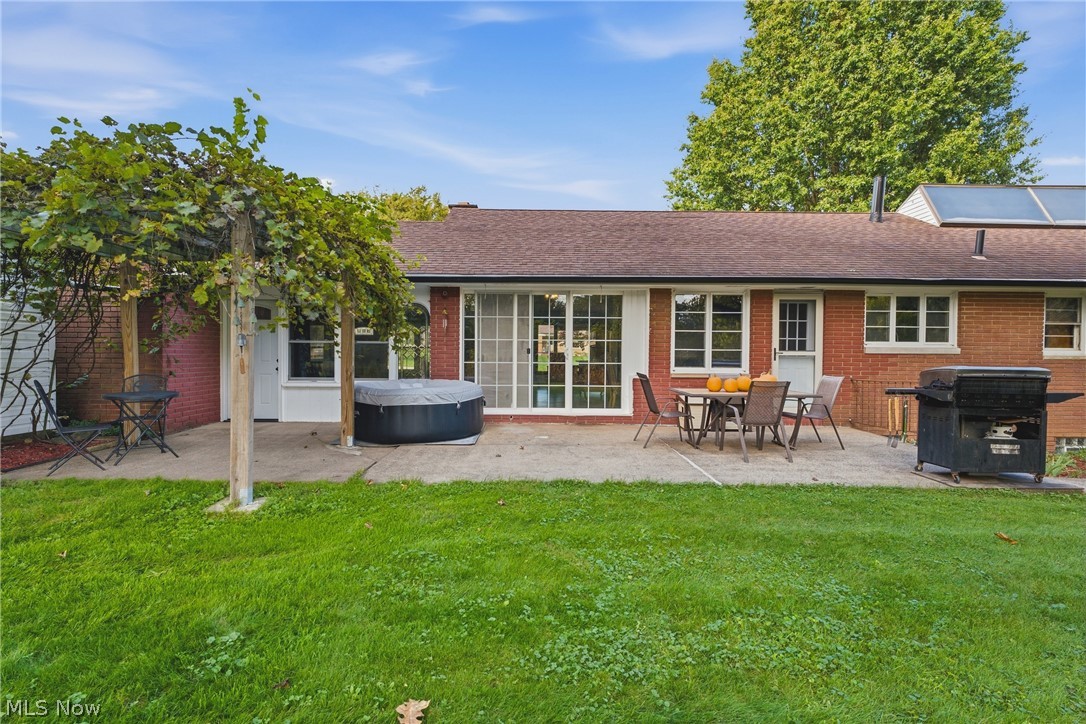 1004 Eastwood Street NE Canton OH 44714