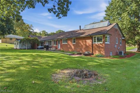 1004 Eastwood Street NE Canton OH 44714