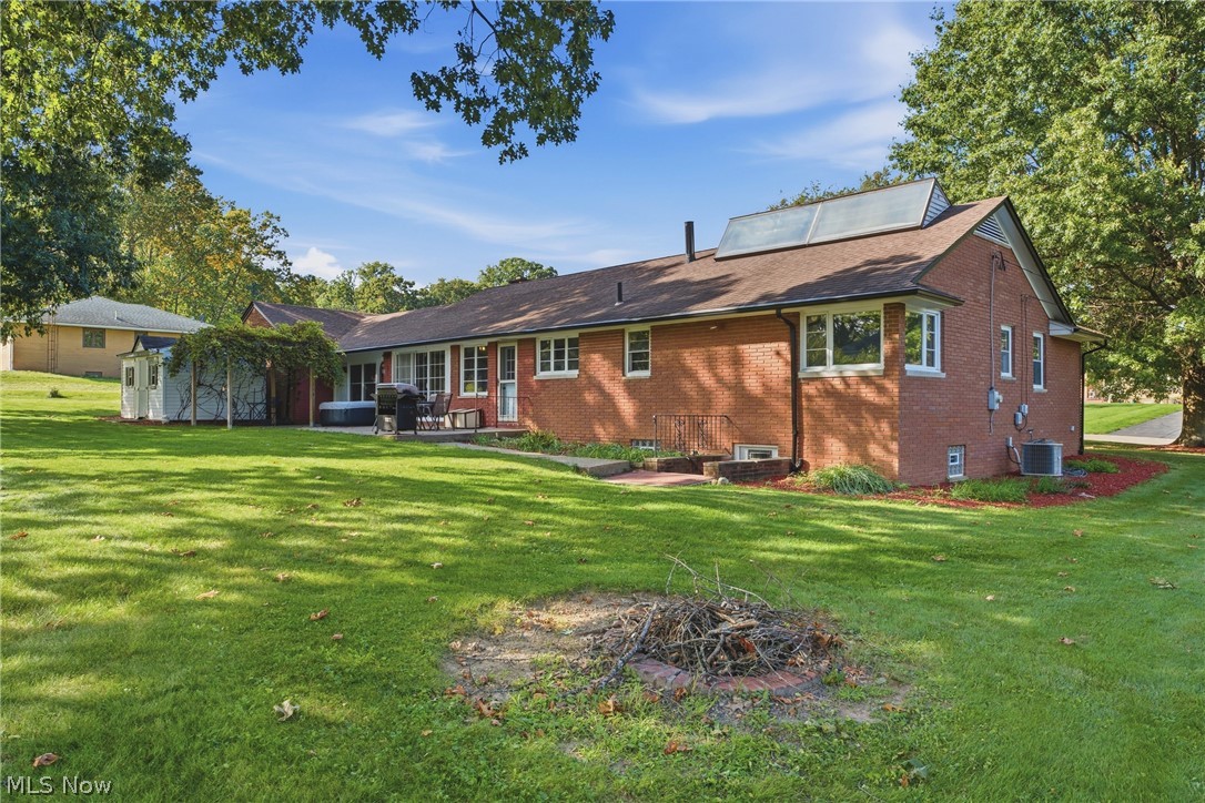 1004 Eastwood Street NE Canton OH 44714