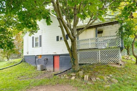 4695 Grapeland Avenue Louisville OH 44641