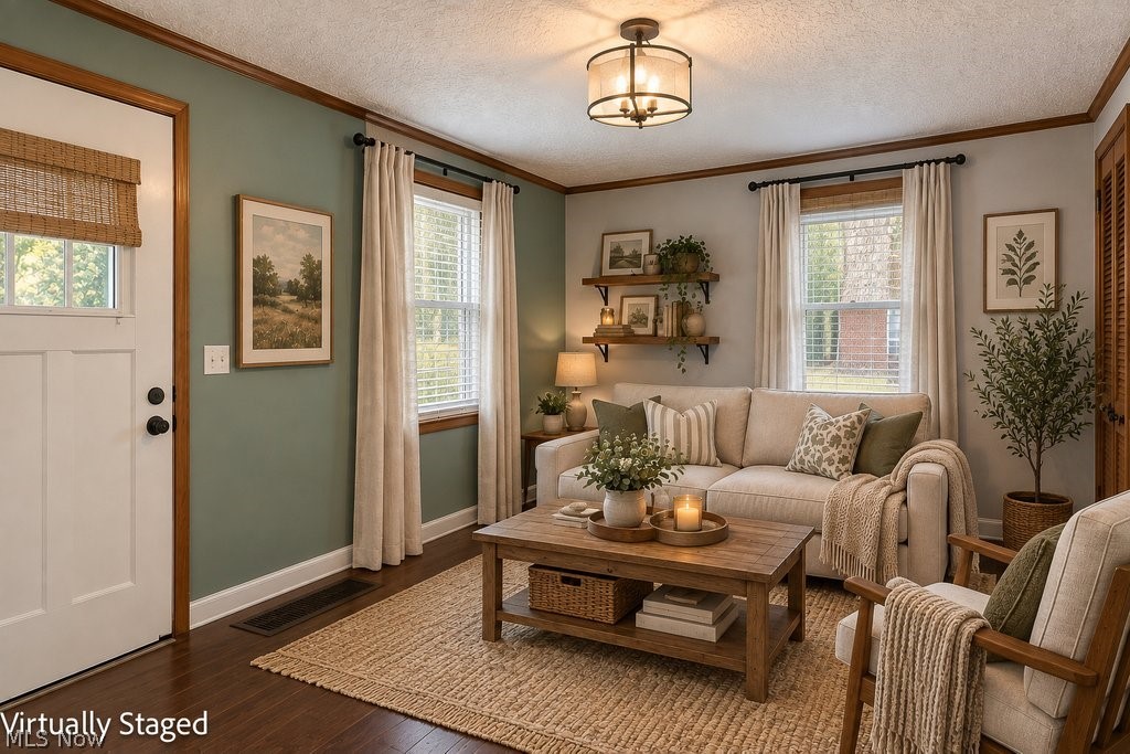 4695 Grapeland Avenue Louisville OH 44641