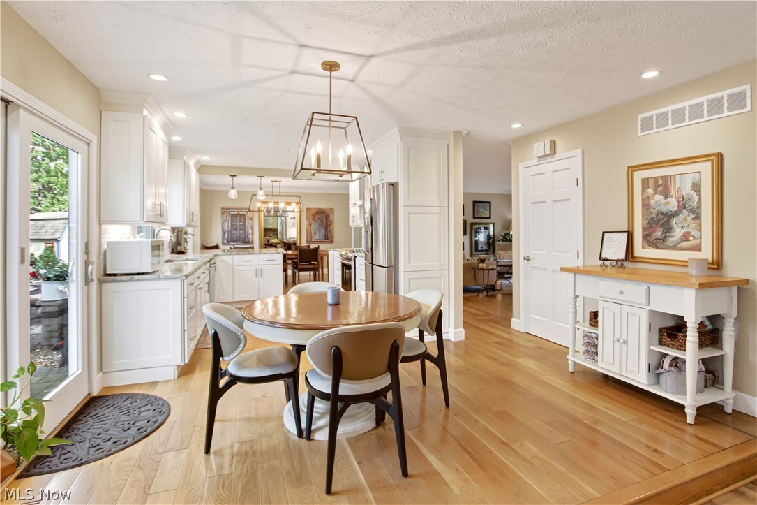 634 Wellesley Circle Avon Lake OH 44012