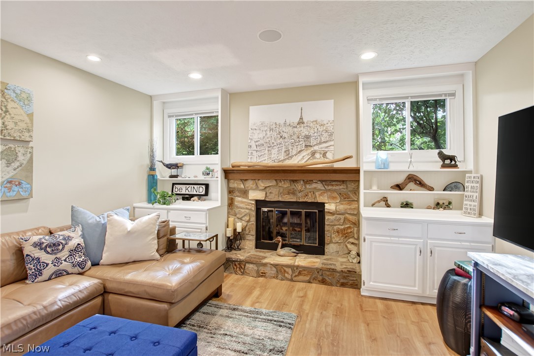 634 Wellesley Circle Avon Lake OH 44012