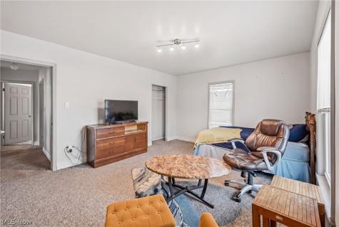 2840-2842 Mahoning Avenue Youngstown OH 44509