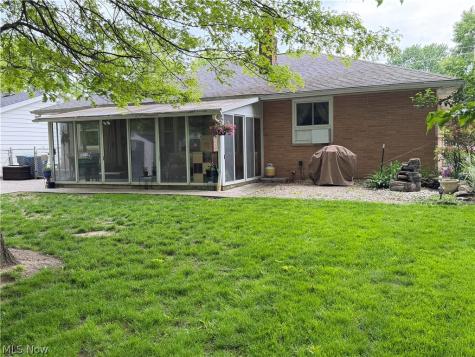 4291 Brendan Lane North Olmsted OH 44070