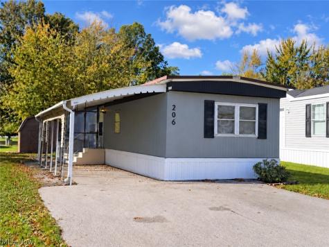 206 Rhode Island Road Elyria OH 44035