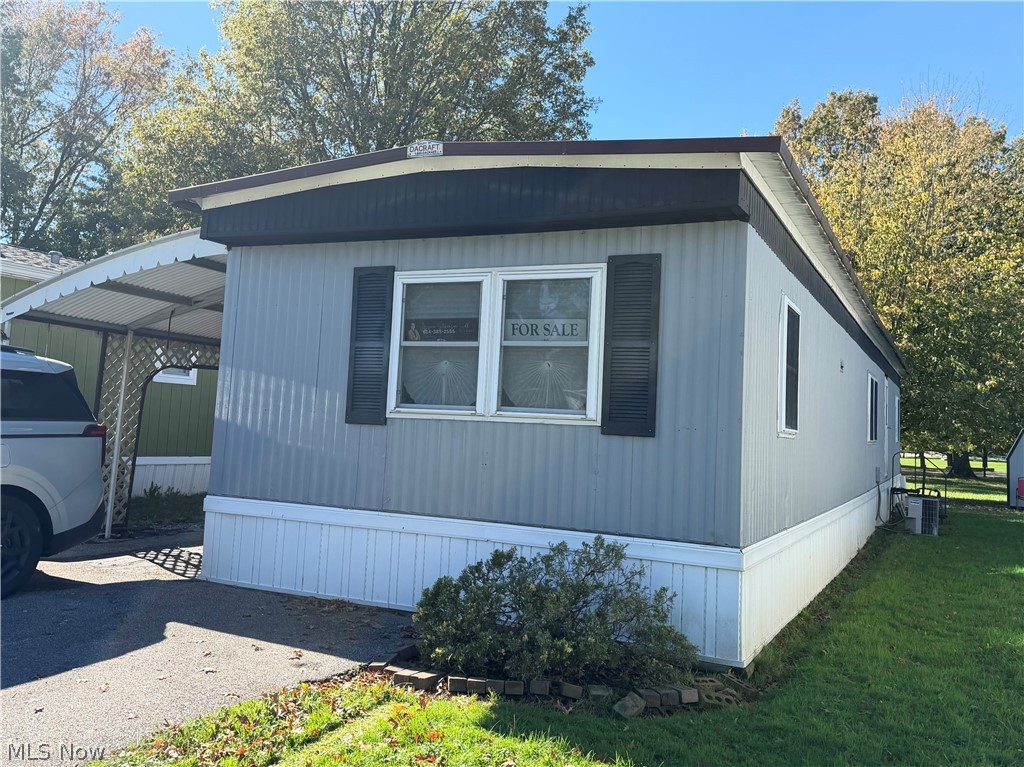 206 Rhode Island Road Elyria OH 44035