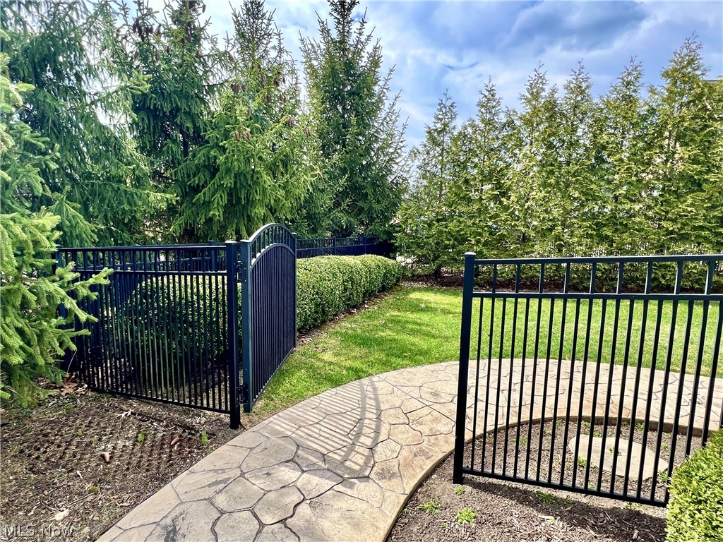 14292 Bentley Lane Strongsville OH 44136