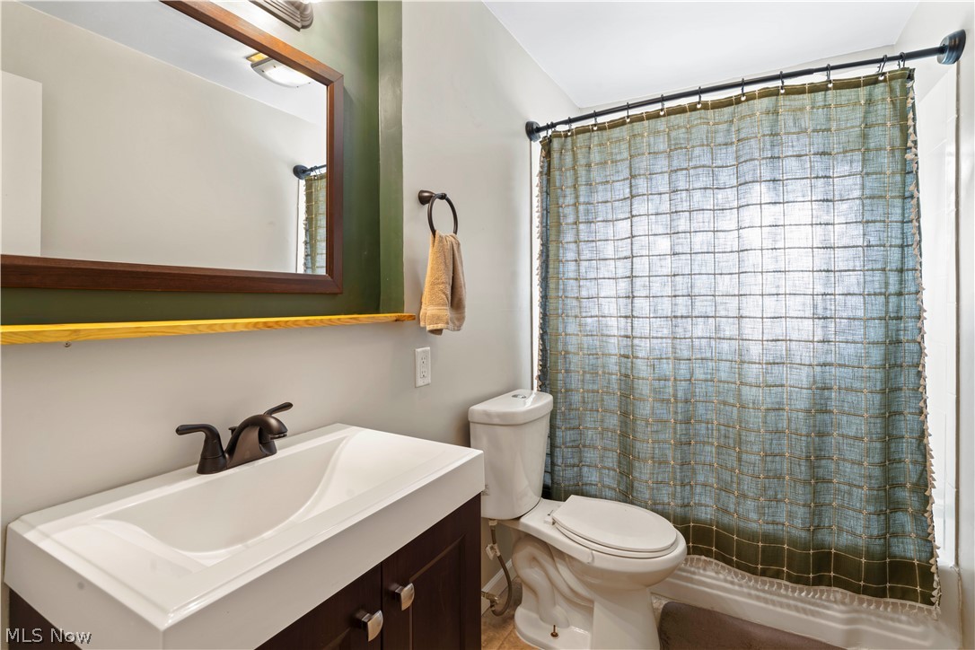 986 Keefer Road Girard OH 44420