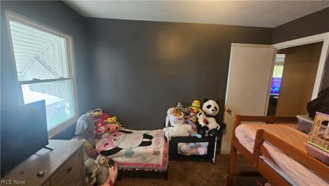 12332 Park Knoll Drive Garfield Heights OH 44125