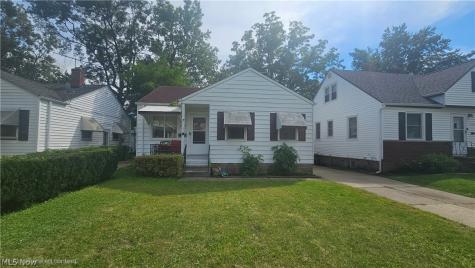 12332 Park Knoll Drive Garfield Heights OH 44125