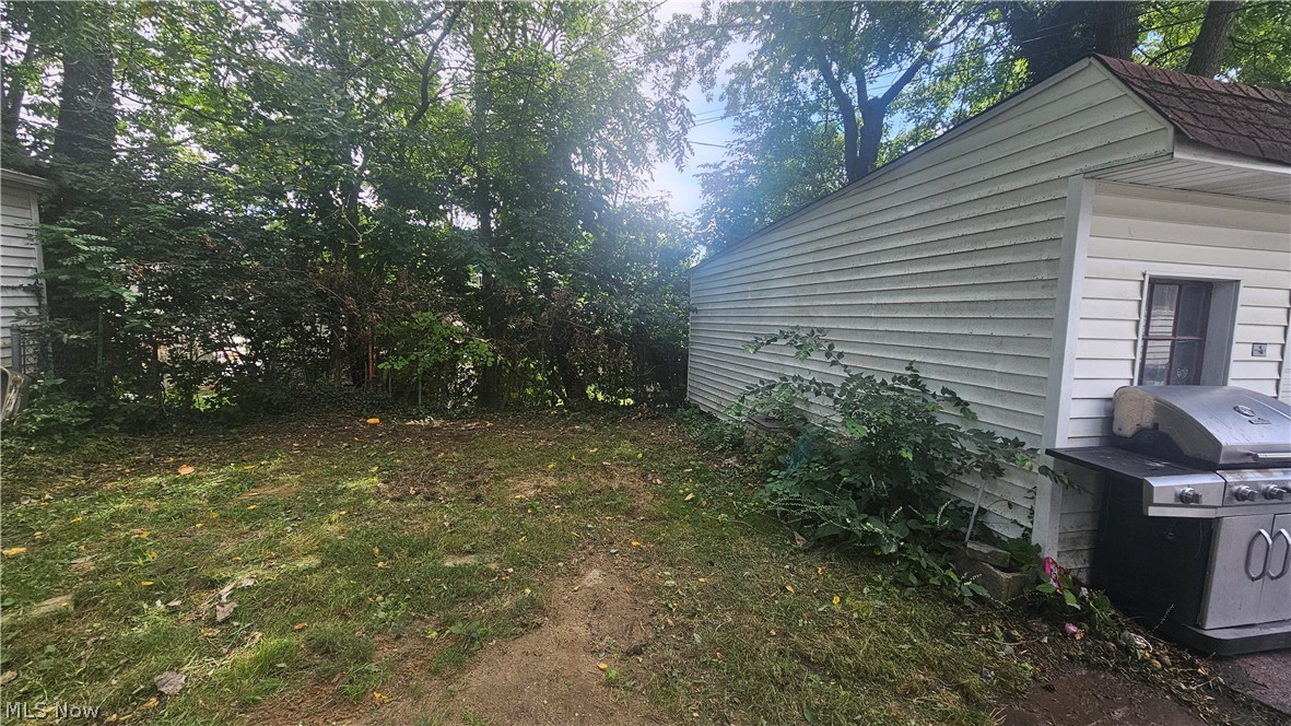 12332 Park Knoll Drive Garfield Heights OH 44125