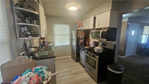 12332 Park Knoll Drive Garfield Heights OH 44125