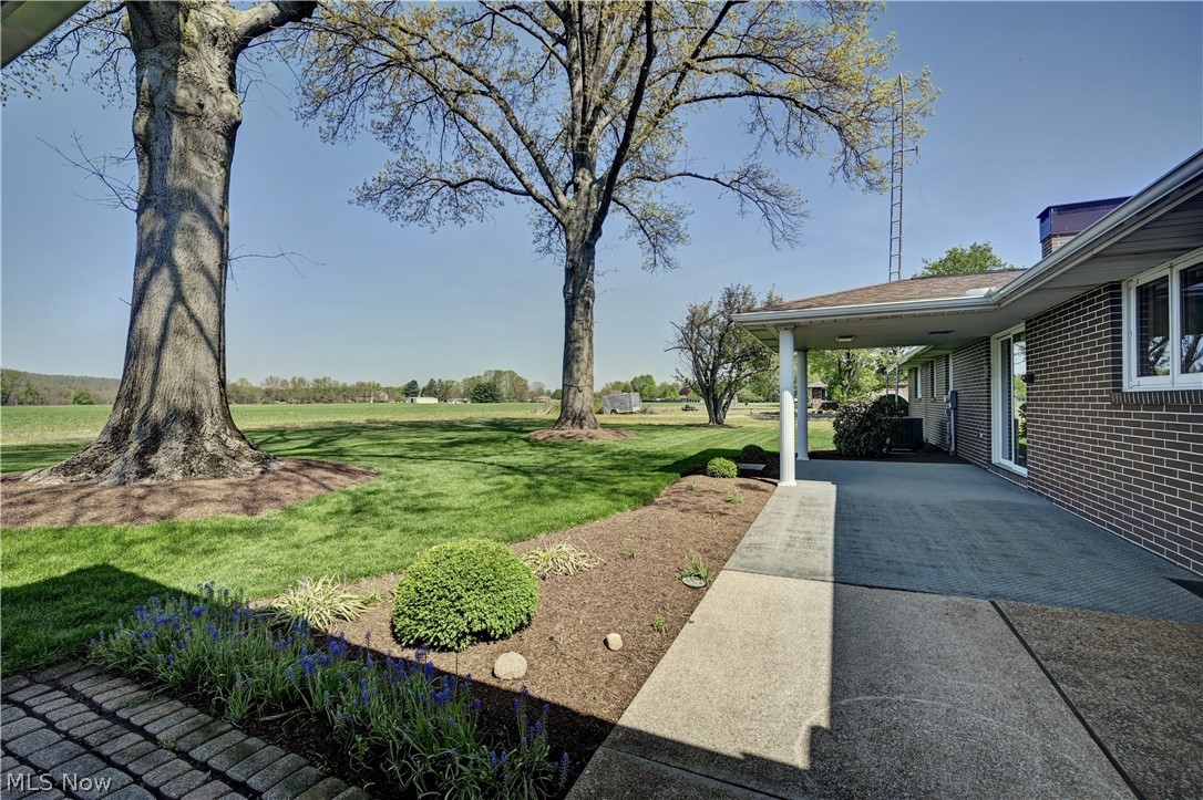 7090 Winfield Strasburg Road NW Strasburg OH 44680