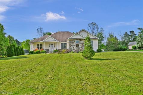 7310 Dunphys Way Valley City OH 44280