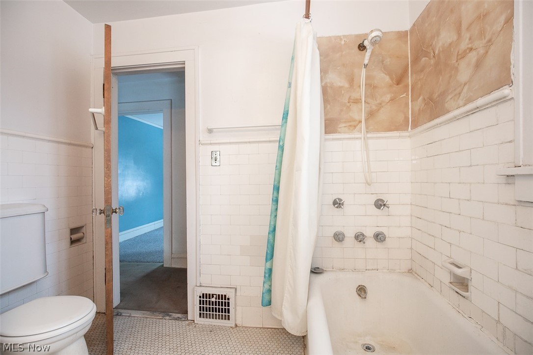 3131 Essex Road Cleveland Heights OH 44118