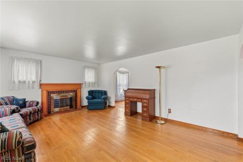 755 E 1st Street Minerva OH 44657