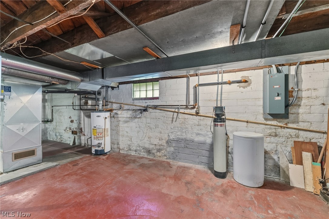 755 E 1st Street Minerva OH 44657