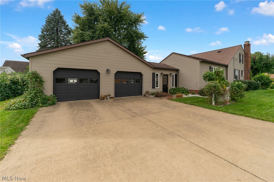 755 E 1st Street Minerva OH 44657