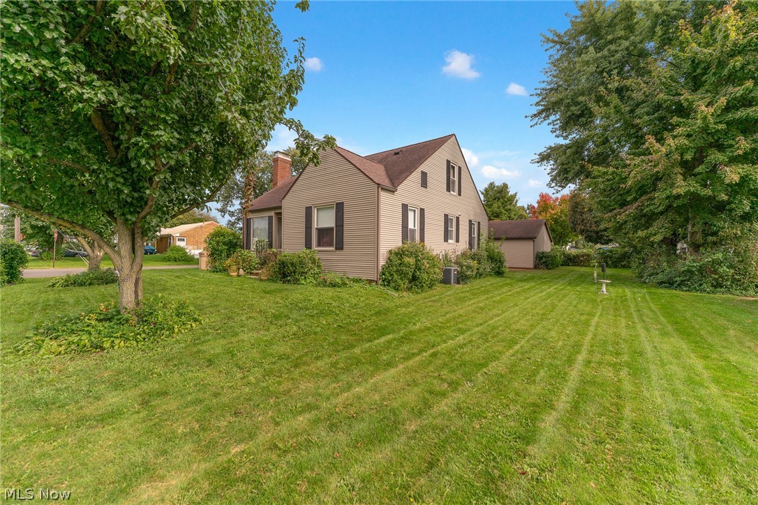 755 E 1st Street Minerva OH 44657
