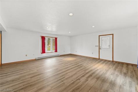 755 E 1st Street Minerva OH 44657