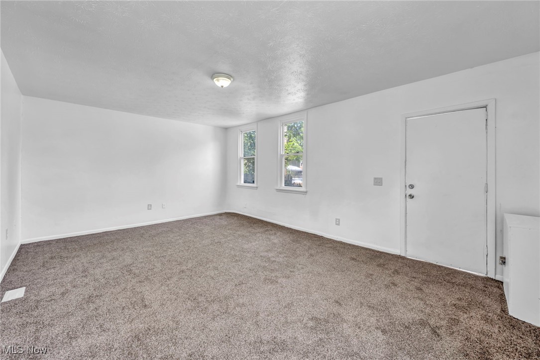 4571 Sackett Avenue Cleveland OH 44109