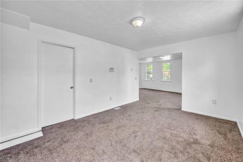 4571 Sackett Avenue Cleveland OH 44109