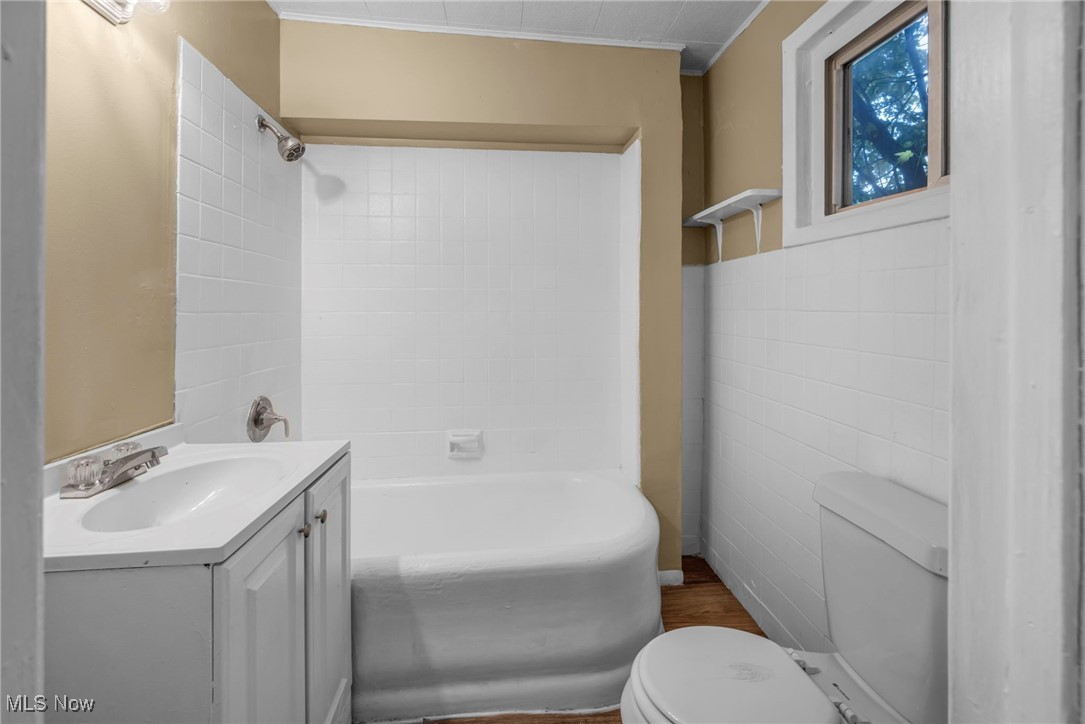 4571 Sackett Avenue Cleveland OH 44109