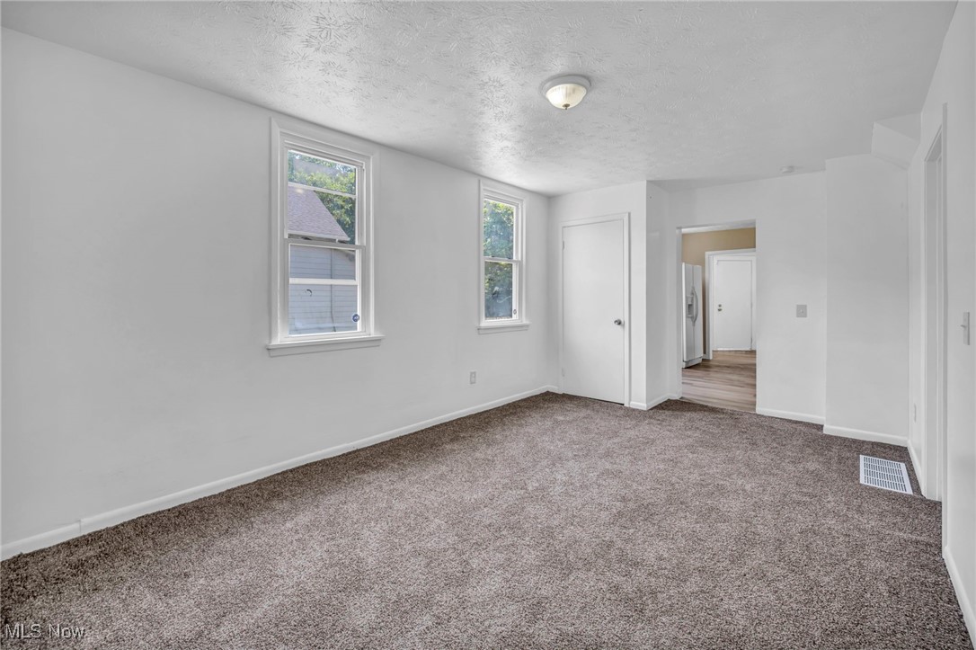 4571 Sackett Avenue Cleveland OH 44109