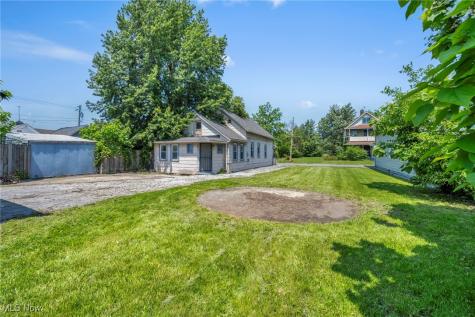 4571 Sackett Avenue Cleveland OH 44109