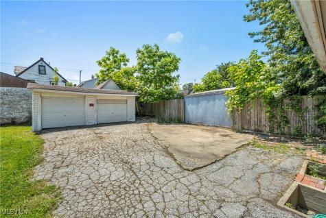 4571 Sackett Avenue Cleveland OH 44109