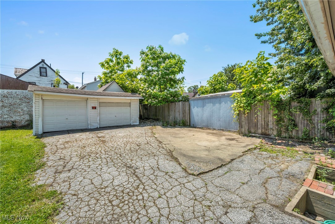 4571 Sackett Avenue Cleveland OH 44109