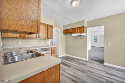 4571 Sackett Avenue Cleveland OH 44109