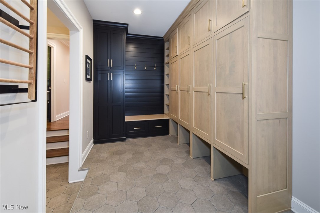 1904 Wynwood Drive Rocky River OH 44116
