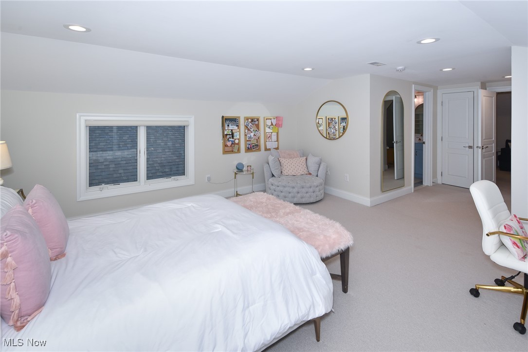 1904 Wynwood Drive Rocky River OH 44116