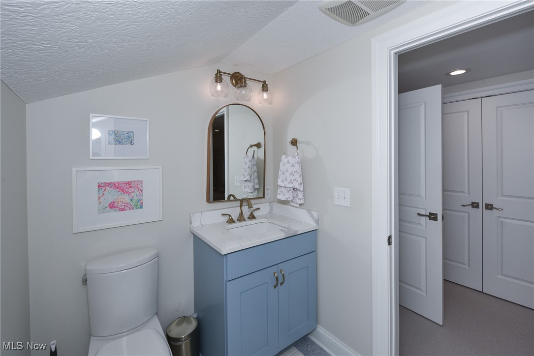1904 Wynwood Drive Rocky River OH 44116