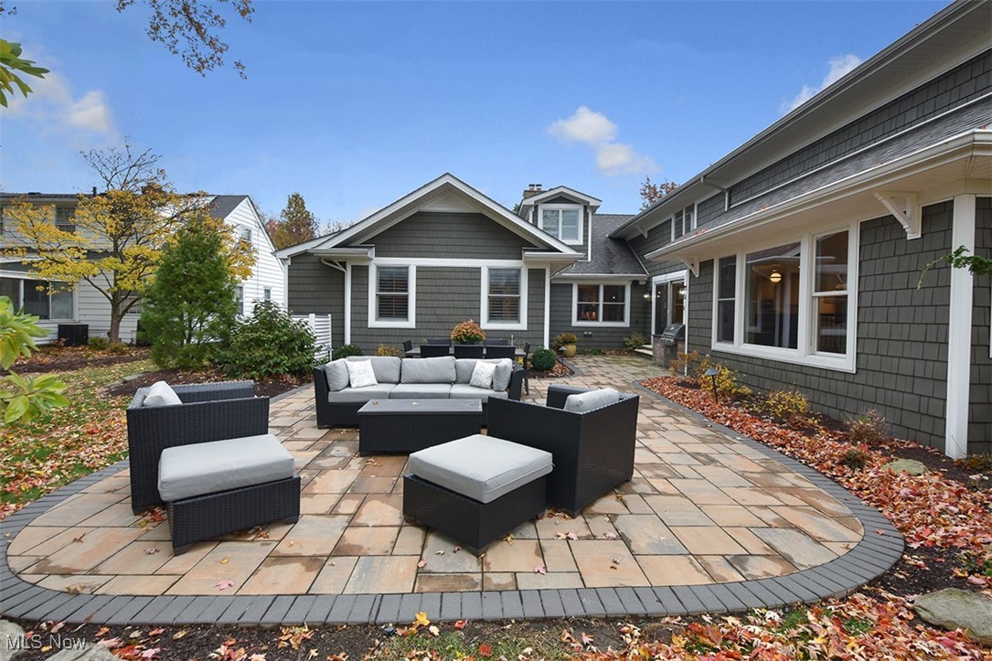1904 Wynwood Drive Rocky River OH 44116