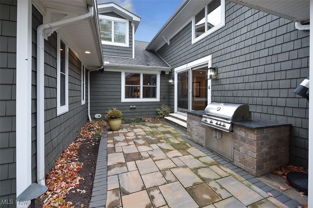 1904 Wynwood Drive Rocky River OH 44116