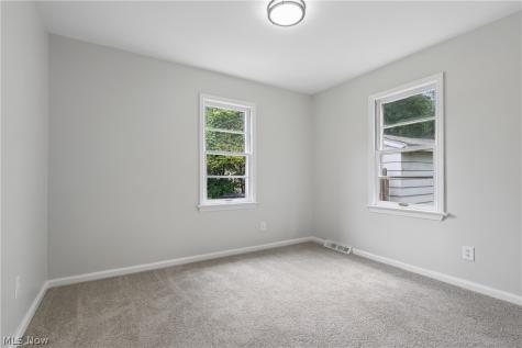 1237 Easton Drive Akron OH 44310