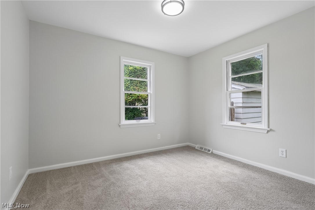 1237 Easton Drive Akron OH 44310