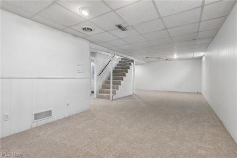 1237 Easton Drive Akron OH 44310