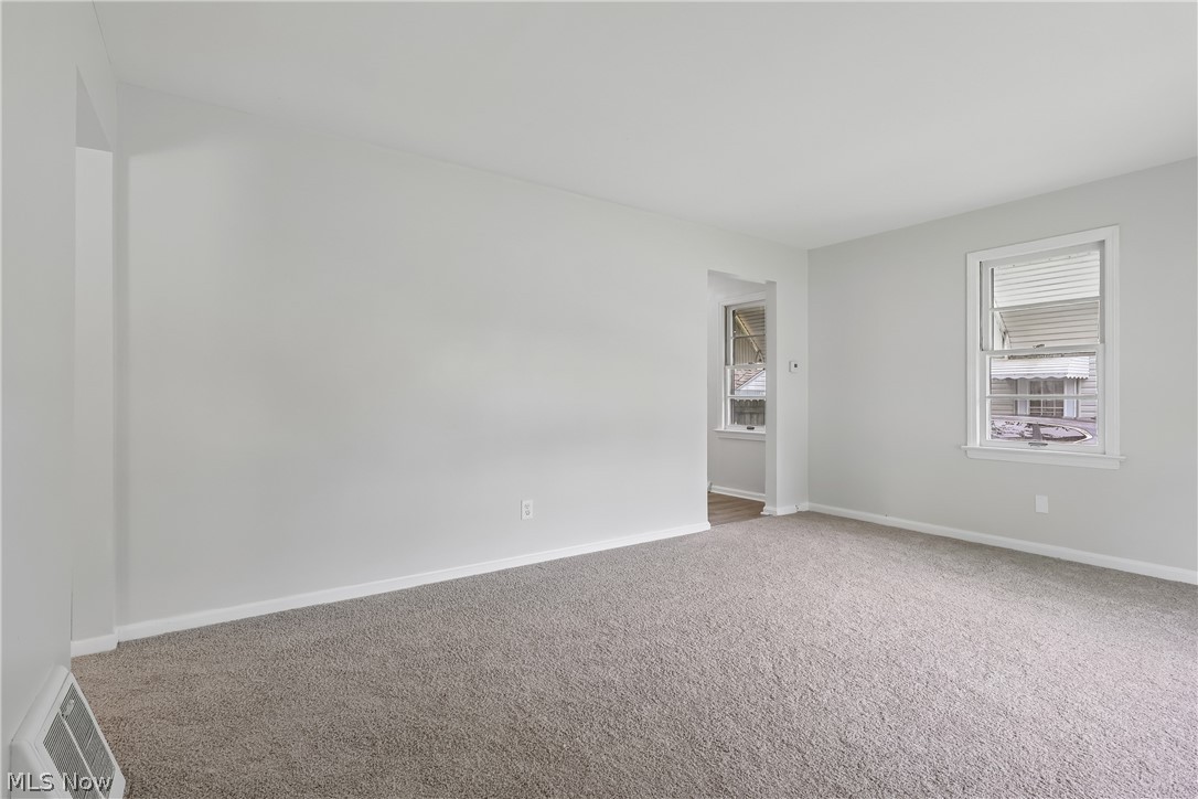 1237 Easton Drive Akron OH 44310
