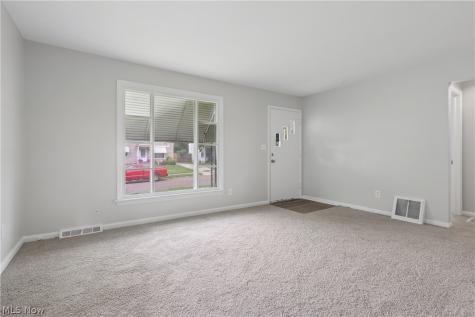 1237 Easton Drive Akron OH 44310