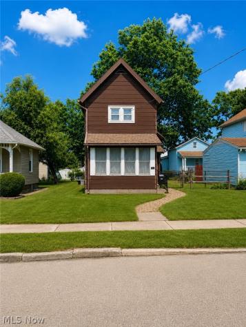 712 Green Avenue SW Massillon OH 44647