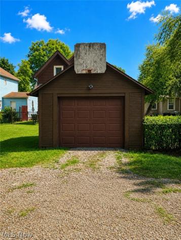 712 Green Avenue SW Massillon OH 44647